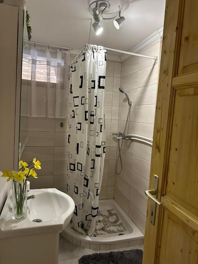 Zimmer Feri Vendeghaz Hotel Abaújszántó Екстериор снимка